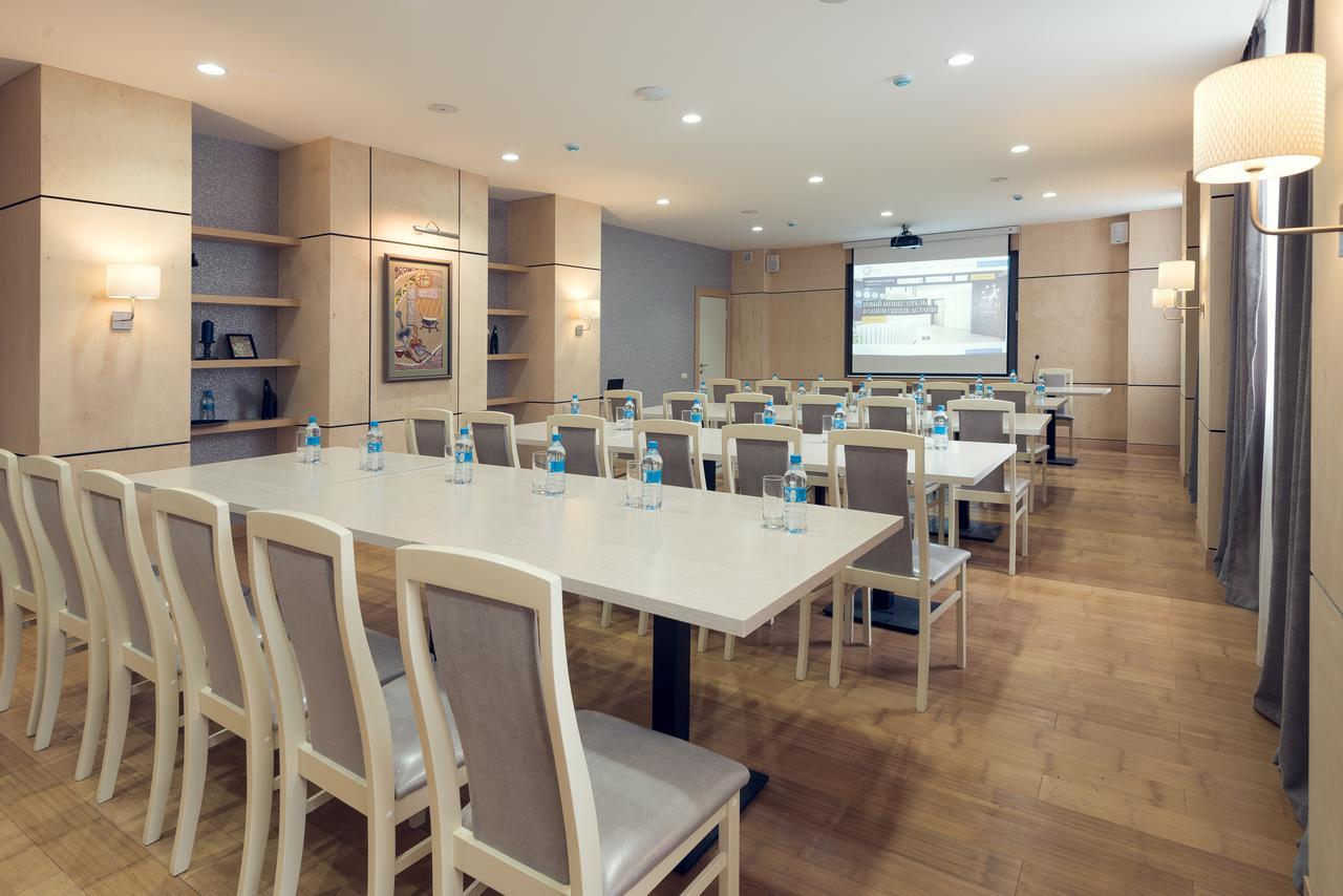 Aykun Hotel By Ag Hotels Group أستانا المظهر الخارجي الصورة