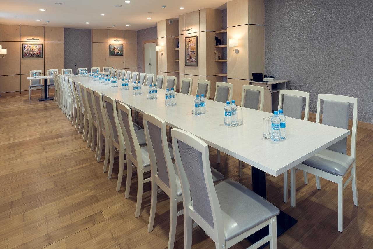 Aykun Hotel By Ag Hotels Group أستانا المظهر الخارجي الصورة